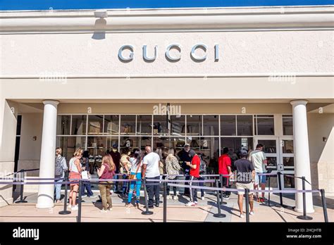 gucci store in orlando florida.